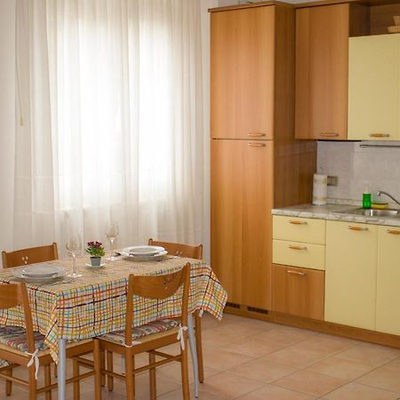 Appartamento Incantevole Con Parcheggio Gratuito Tirano Exteriör bild